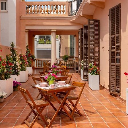 Antonios Hostal Sitges Eksteriør bilde