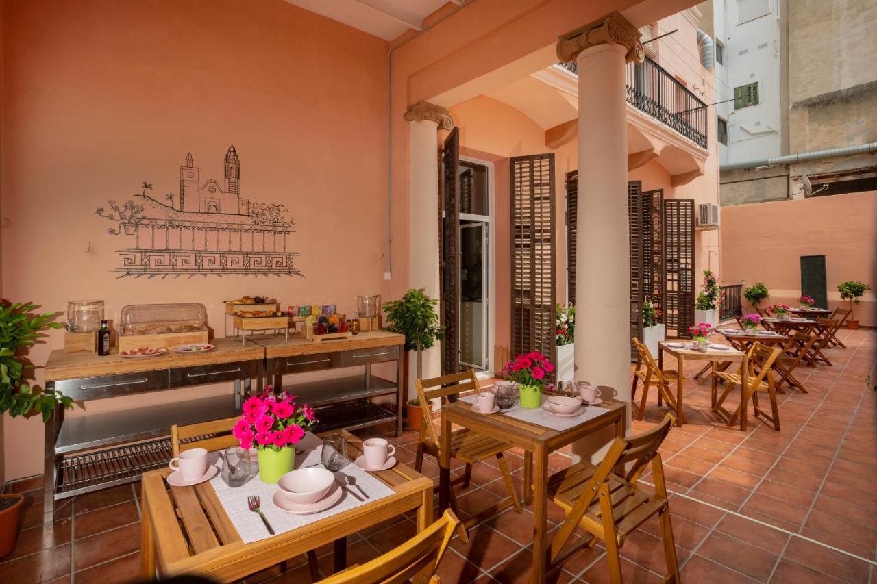 Antonios Hostal Sitges Eksteriør bilde