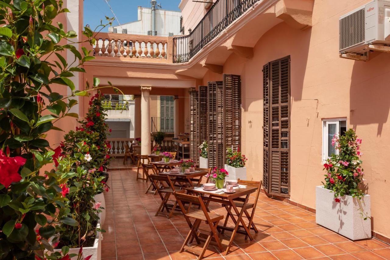 Antonios Hostal Sitges Eksteriør bilde