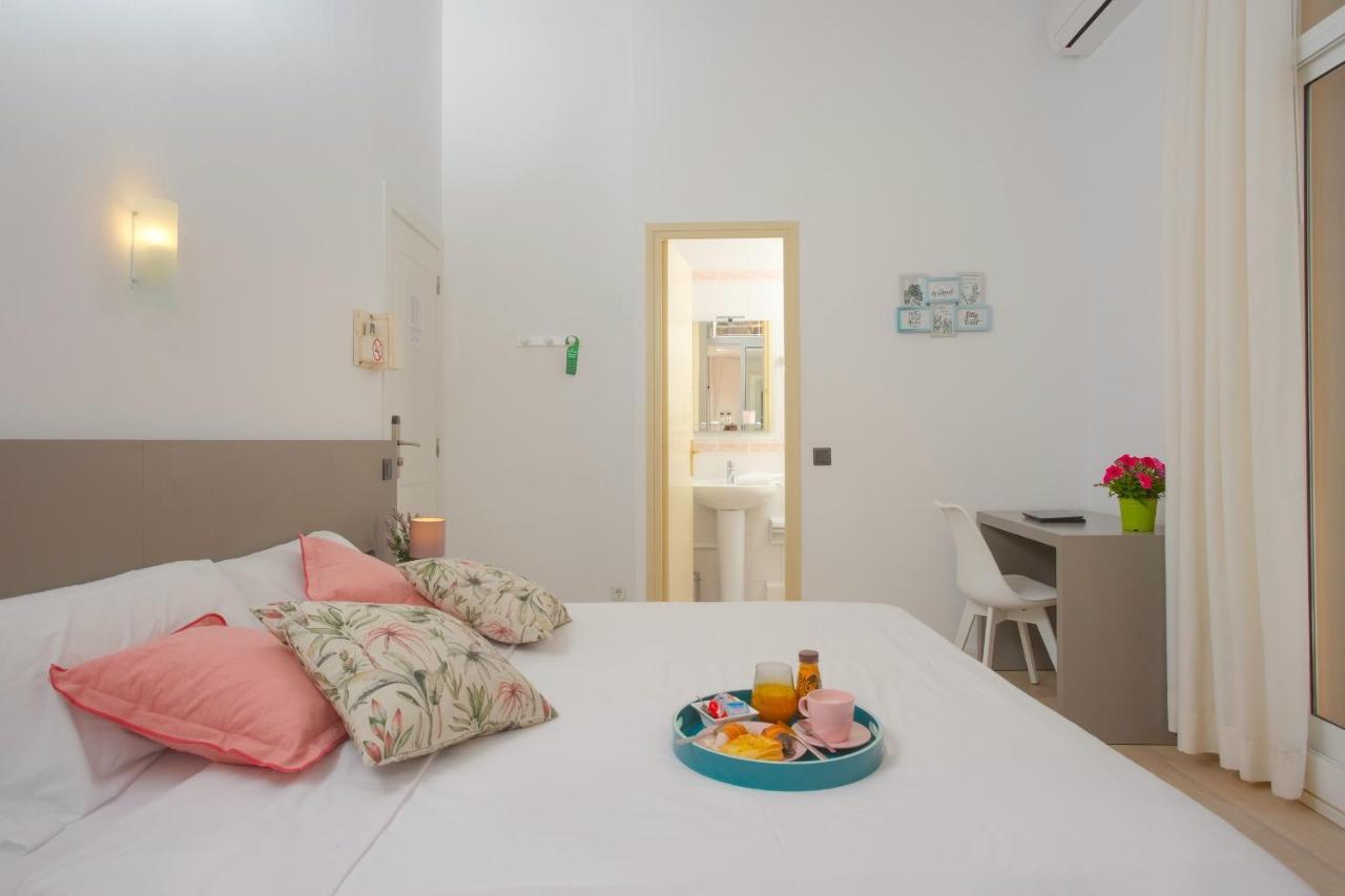 Antonios Hostal Sitges Eksteriør bilde